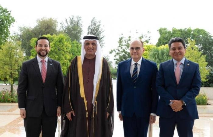 الامارات الان | سعود بن صقر يستقبل سفراء كوستاريكا والسلفادور وغواتيمالا | عيون الجزيرة الامارات