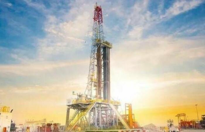 "الحفر العربية" تعلق مؤقتاً تشغيل عدد من منصاتها البحرية بالخليج كإجراء احترازي