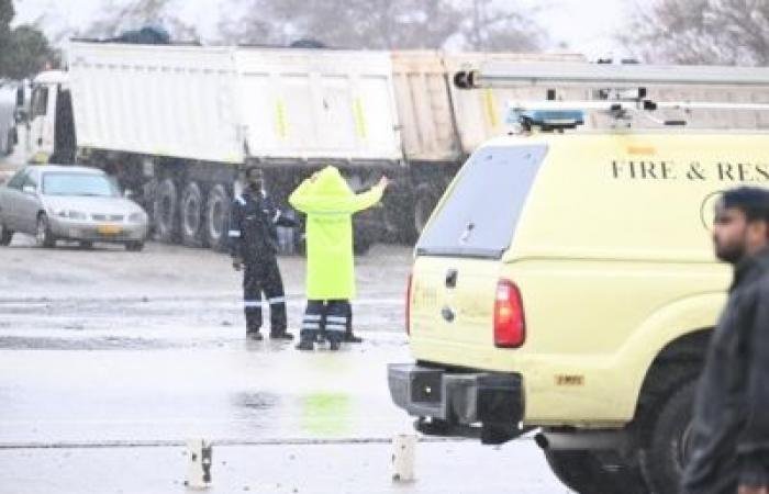 أخبار سلطنة عمان | "الدفاع المدني": الاستجابة لعدة بلاغات وإنقاذ محتجزين | عيون الجزيرة الاخبارية عمان