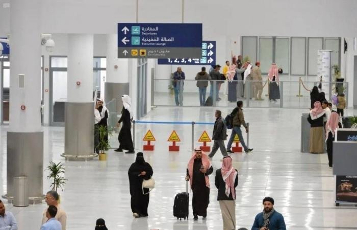 أخبار السعودية | تمديد تأشيرات الزيارة والعمرة المنتهية وتمكين المغادرة دون غرامات | عيون الجزيرة السعودية الان