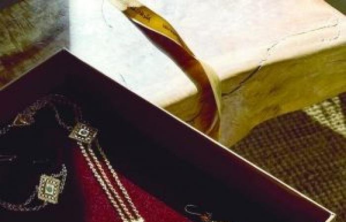 أخبار سلطنة عمان | نادية الرواحي: نحافظ على حرفة صياغة الفضة بإبداع يواكب المعاصرة | عيون الجزيرة الاخبارية عمان