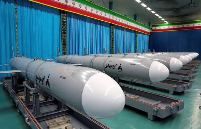 الاستخبارات الأمريكية تُكذّب ترامب: دمرنا ثُلث الصواريخ الإيرانية فقط