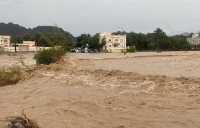 أخبار سلطنة عمان | هطول أمطار غزيرة على ولايتي الرستاق والعوابي | عيون الجزيرة الاخبارية عمان