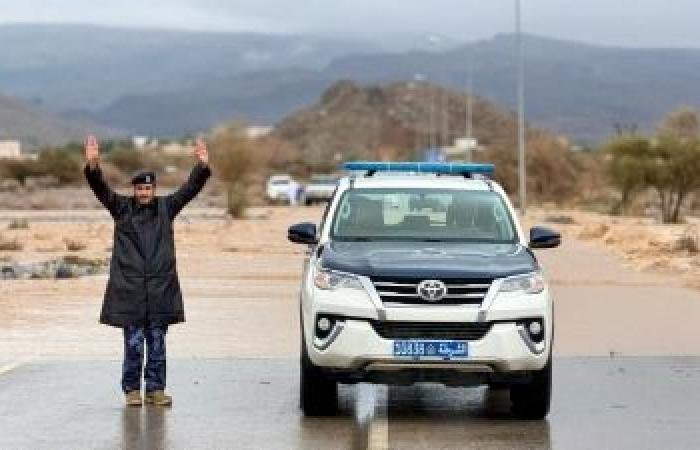 أخبار سلطنة عمان | شرطة عُمان السلطانية تواصل جهودها للتعامل مع تأثيرات الحالة الجوية | عيون الجزيرة الاخبارية عمان