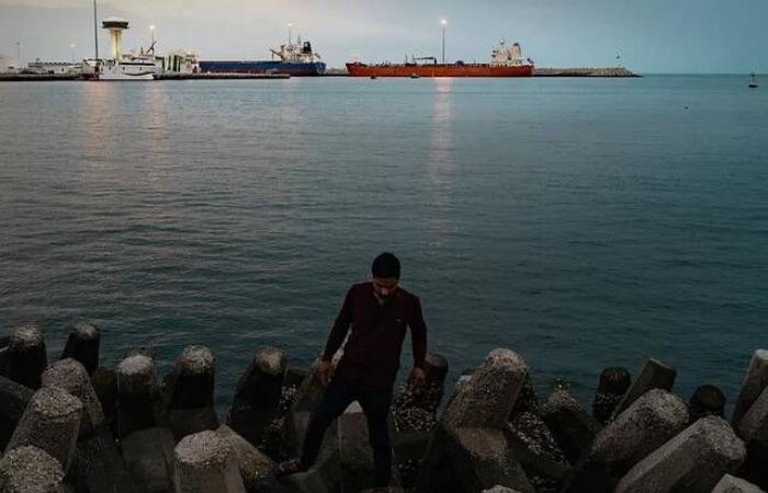 صراع مضيق هرمز.. إيران تسعى لفرض سيادة أحادية وتحصيل رسوم