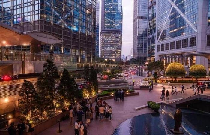 هونج كونج تستقطب رؤوس الأموال العالمية مع تصاعد حرب إيران