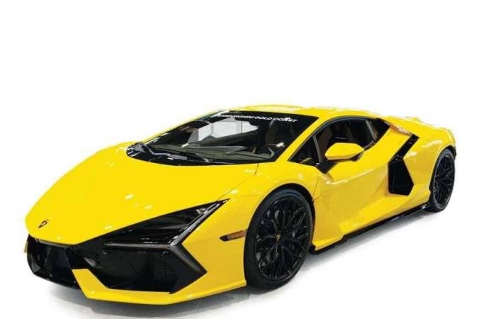 السيارات الفاخرة تصطدم بمطبّات الرسوم.. وقرار الشراء مؤجل