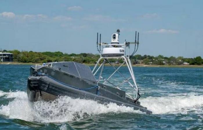 أمريكا تنشر زوارق مسيرة لأول مرة في حرب إيران