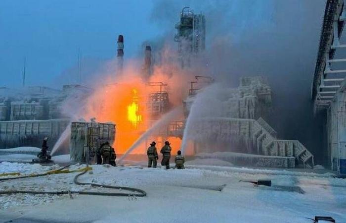 كازاخستان تنفي تأثر تصدير النفط بعد استهداف ميناء أوست-لوجا الروسي