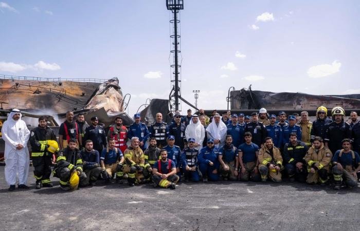 أخبار الكويت | رئيس الوزراء يُشيد بالجهود المبذولة في إخماد حريق خزانات الوقود بمطار الكويت الدولي | عيون الجزيرة الكويت