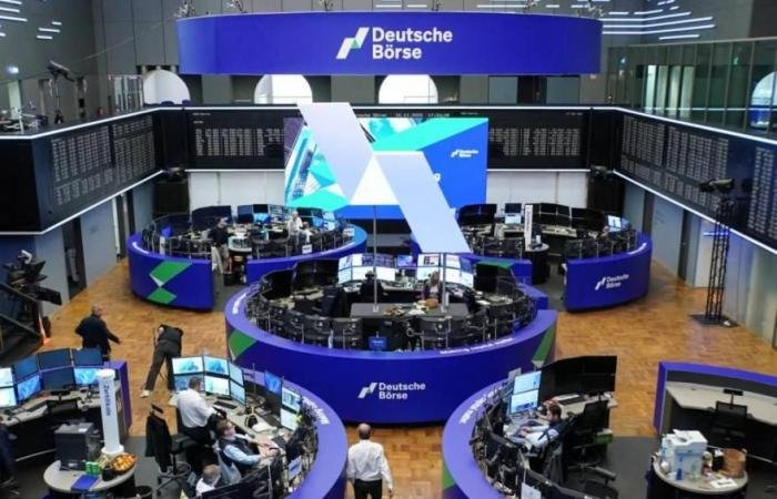 الأسهم الأوروبية تتراجع وسط ضبابية الحرب