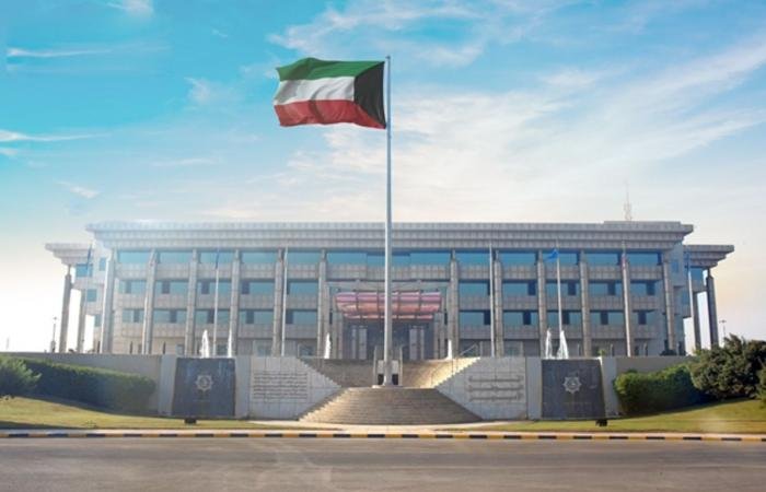 أخبار الكويت | «الداخلية»: لا صحة لوجود تهديد أو حادث أمني في أحد المجمعات التجارية | عيون الجزيرة الكويت