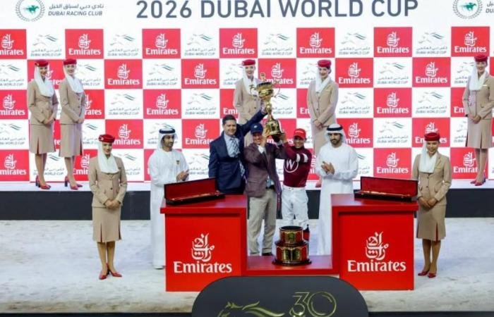 الرياضة الان | حمدان بن محمد يتوج بطل كأس النسخة الـ 30 | عيون الجزيرة الرياضي