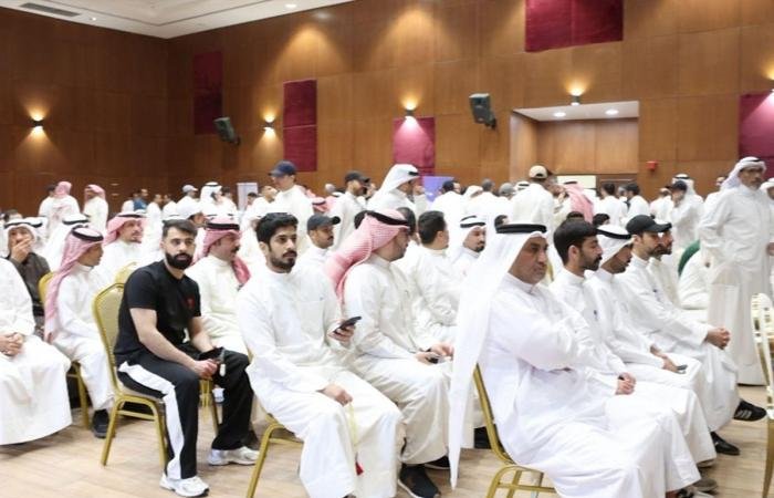 أخبار الكويت | «التربية»: تسليم الكتب لطلبة 65 مدرسة بـ «حولي» | عيون الجزيرة الكويت