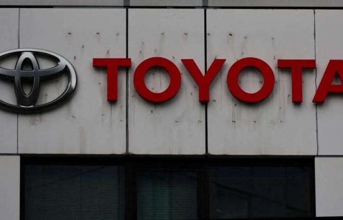 تغيير طراز يهبط بإنتاج «تويوتا» للشهر الرابع على التوالي