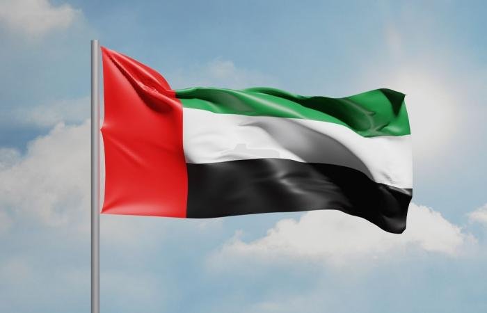 أضرار بمنازل وإصابة 4 آسيويين جراء سقوط شظايا في دبي | عيون الجزيرة