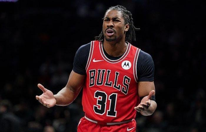 الرياضة الان | شيكاغو بولز يستبعد وافده بسبب تصريحه عن المثليين | عيون الجزيرة الرياضي