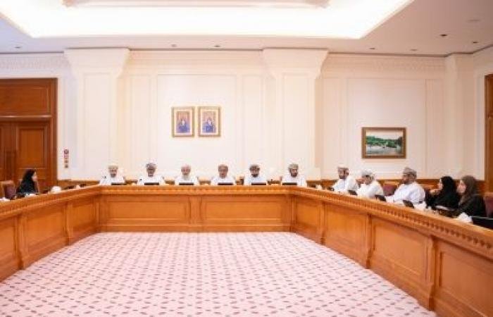 أخبار سلطنة عمان | "الشورى" يناقش التوجهات التطويرية لتمويل مشروعات الاستثمار الاجتماعي | عيون الجزيرة الاخبارية عمان