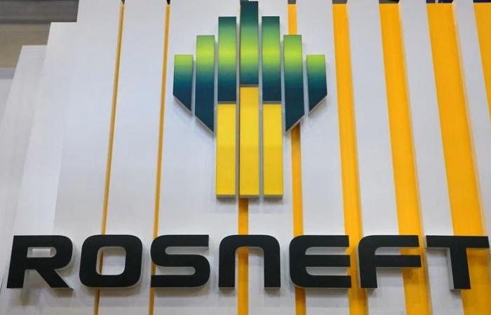 انخفاض صافي أرباح روسنفت الروسية 73% في 2025