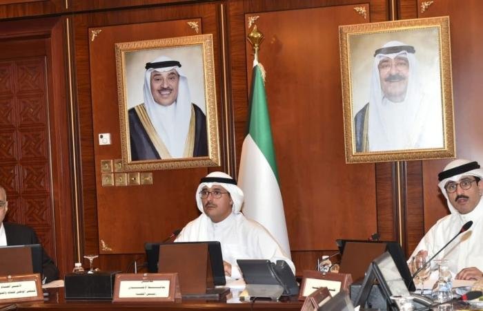 أخبار الكويت | محافظ الأحمدي: لجنة التنمية الحضرية حريصة على تعزيز التعاون مع المبادرين | عيون الجزيرة الكويت