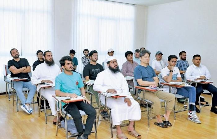 أخبار قطر | برنامج لتعليم «العربية» للناطقين بغيرها | عيون الجزيرة قطر