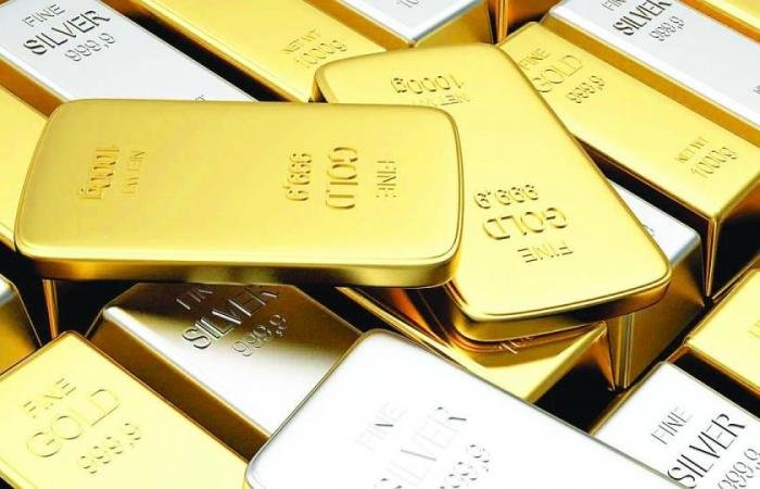 الذهب ينخفض مع تهديد ترامب بشن المزيد من الهجمات على إيران