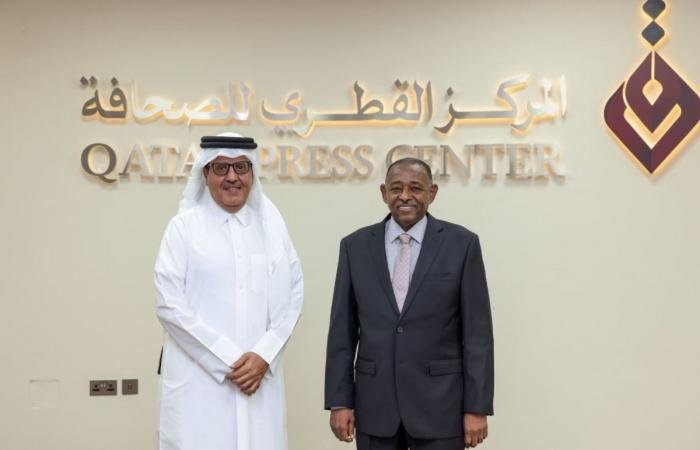 أخبار قطر | القطري للصحافة يبحث مع السفير السوداني سبل دعم الصحفيين السودانيين | عيون الجزيرة قطر