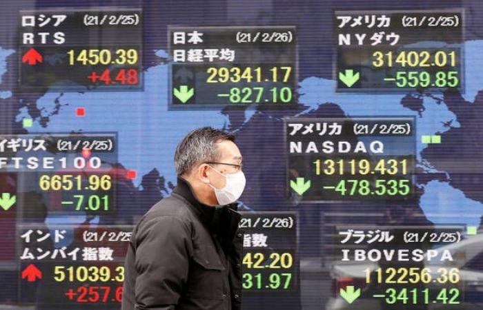 تراجع الأسهم الآسيوية بعد تحذير ترامب من تصعيد حرب إيران