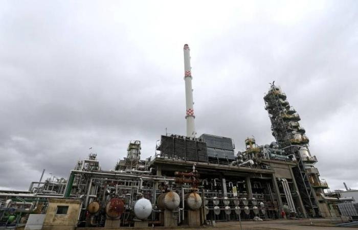 عقود الديزل الأوروبي تتجاوز 200 دولار للبرميل