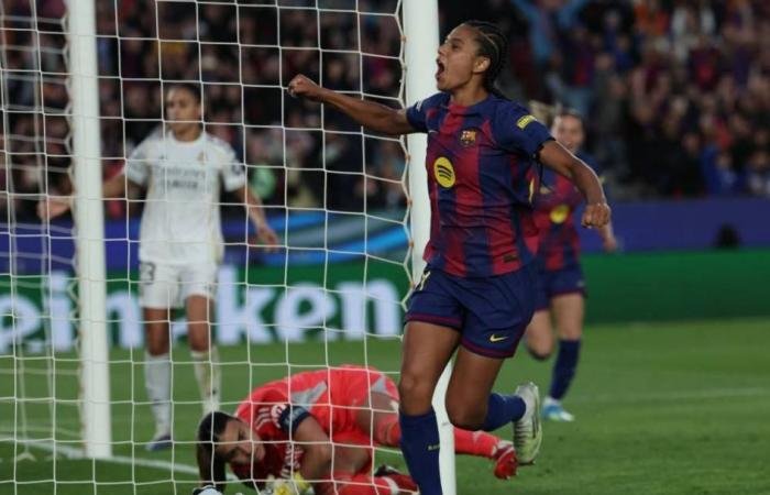 الرياضة الان | عبور سهل في دوري أبطال أوروبا ..سيدات برشلونة يهزمن ريال مدريد 12-2 | عيون الجزيرة الرياضي