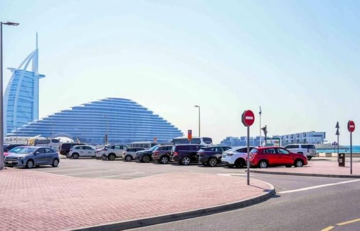 الامارات الان | «طرق دبي» تبدأ الصيانة الوقائية للأرصفة بطول 90 ألف متر مربع 2026 | عيون الجزيرة الامارات