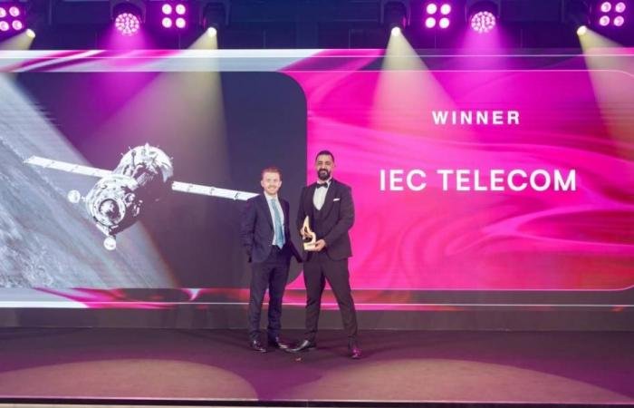 «آي إي سي تيليكوم» تفوز بجائزة مبادرة «المسؤولية المجتمعية» 2026