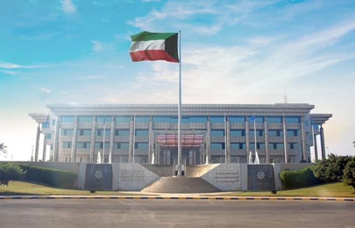 أخبار الكويت | «الداخلية»: تمديد مهلة تأشيرات الزيارة شهراً إضافياً | عيون الجزيرة الكويت