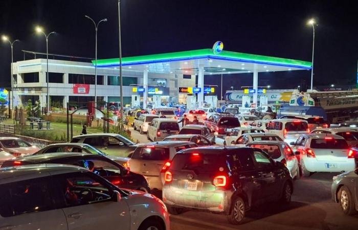 باكستان ترفع أسعار البنزين 42% والديزل 55%