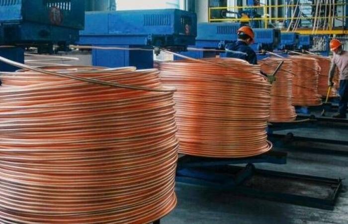 تراجع أسعار المعادن العالمية مع تهديد أمريكا باستهداف طاقة إيران