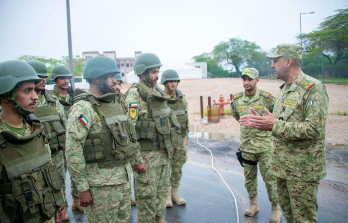 أخبار الكويت | «الحرس الوطني».. قائد الشؤون الأمنية والعسكرية تفقد أحد مواقع المسؤولية | عيون الجزيرة الكويت