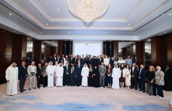 الامارات الان | حفل عشاء «الإمارات للبيئة» يكرّم 52 جهة داعمة للاستدامة | عيون الجزيرة الامارات