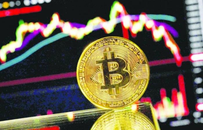 البيتكوين تختتم الأسبوع دون تغيير يذكر