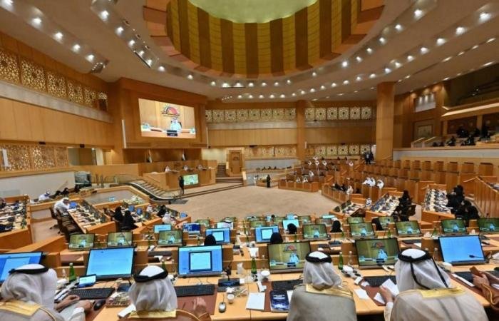 الامارات الان | دراسة لإعادة النظر في سلم رواتب أعضاء الهيئة التدريسية | عيون الجزيرة الامارات