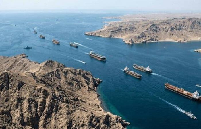 الحرس الثوري الإيراني يعفي العراق من قيود مضيق هرمز