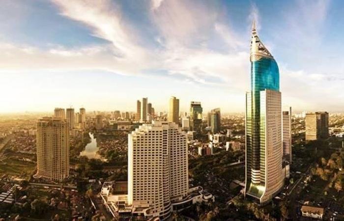 إندونيسيا ترفع رسوم وقود الطائرات والتذاكر