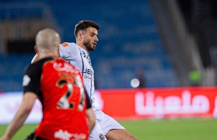 تعادل عاصمي