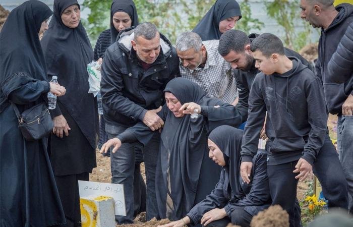 مقتل قيادي «قواتي» بغارة إسرائيلية «خاطئة» يصعّد الانقسام حول حزب الله | عيون الجزيرة