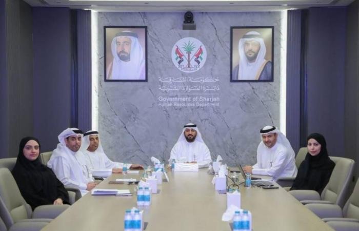 الامارات الان | لجنة المنح التكميلية للمتقاعدين في الشارقة تعقد اجتماعها الدوري | عيون الجزيرة الامارات