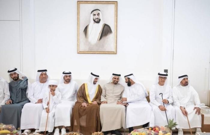 الامارات الان | ذياب بن محمد يحضر حفل استقبال بزفاف عمر المرر | عيون الجزيرة الامارات