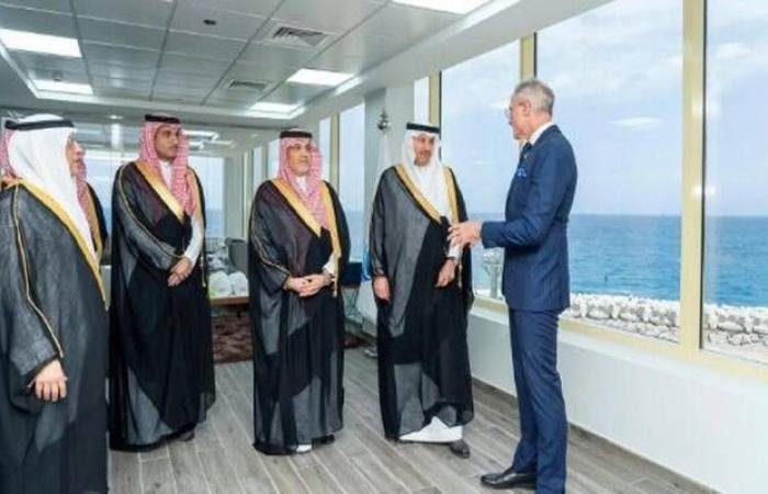 وزيرا النقل والاستثمار في المملكة: الموانئ ركيزة لتعزيز التجارة وسلاسل الإمداد