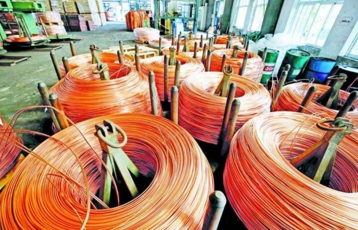 الهدنة ترفع النحاس لأعلى مستوى في ثلاثة أسابيع