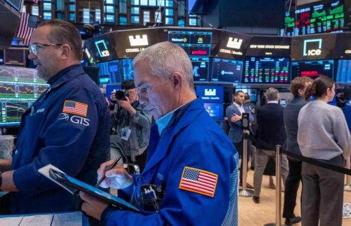 «وول ستريت» تحلق بعد وقف الحرب