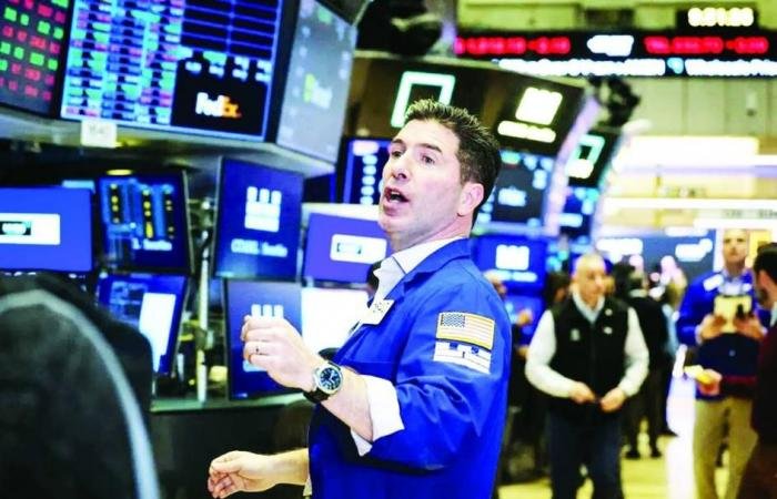 العقود الآجلة للأسهم الأمريكية تحلق