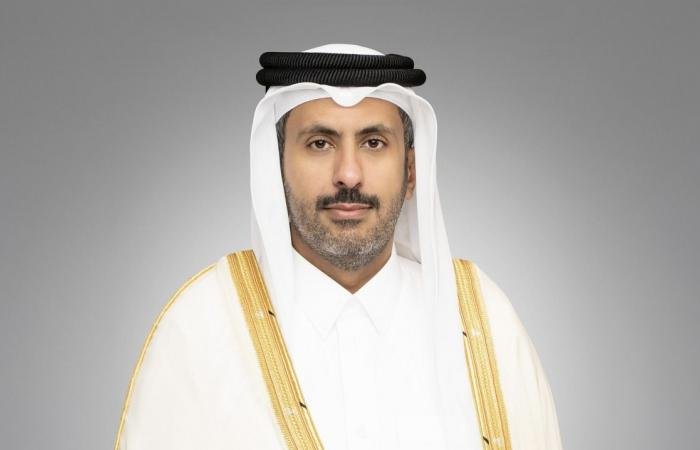 أخبار قطر | وزير التجارة والصناعة يشيد بالجهود النوعية لضمان استمرارية توافر السلع | عيون الجزيرة قطر